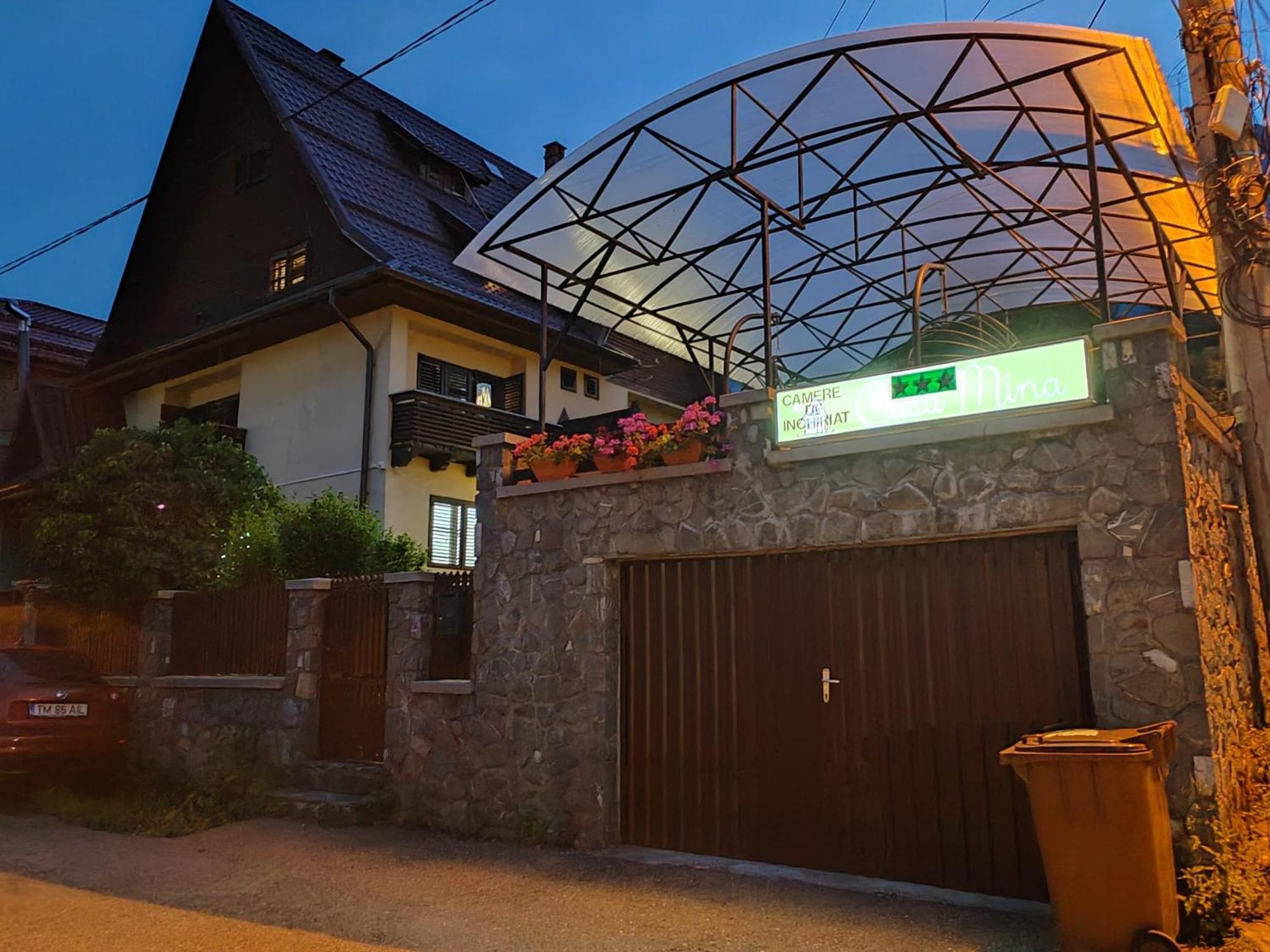 Casa Mina Hotel บุชเตนี ภายนอก รูปภาพ